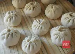 Chinese buns Illustration of how to do it 6