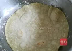 Illustration of how to make homemade potato shredded burritos 5