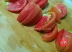 Illustration of how to make tomato and egg fried rice 1