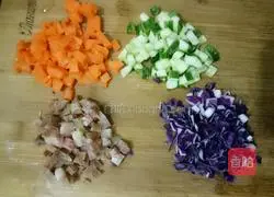 Illustration of how to make big tree fried rice 4