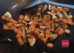 Illustration of how to make amaranth garden fried rice 14