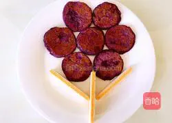 Illustration of how to make sweet purple potato cake 8