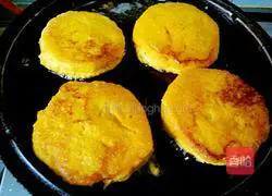 Illustration of how to make pumpkin tortillas 6