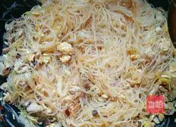 Illustration of how to make fried rice noodles 10