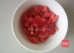 Illustration of how to make tomato and egg fried rice 2