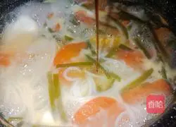 Illustration of how to make egg tomato soup noodles (oil-free version) 9