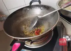 Illustration of how to make rice noodles 2