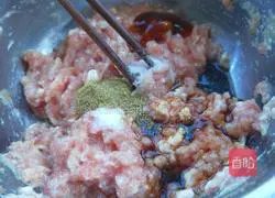 Shepherd's Purse Pork Illustration of how to make wontons 3