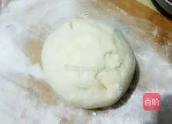 Illustration of how to make crispy meat pot pie 14