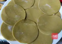 Illustration of how to make tofu dumplings 1