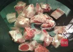 Illustration of rice cooker braised pork ribs rice 3