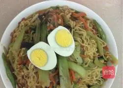 Illustration of instant fried noodles 7