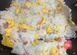 Egg Fried Rice Recipe Illustration 7