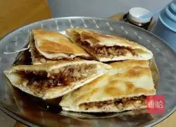 Illustration of how to make walnut brown sugar pancakes 6