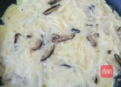 Illustration of how to make shredded white radish egg cake 4