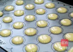 Illustration of a simple and refreshing way to make sesame biscuits 4