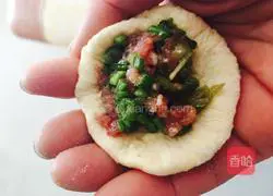 Illustration of how to make coarse grain buns 9