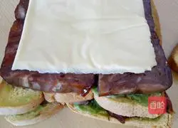 Illustration of how to make avocado sandwich 3