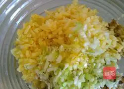 Illustration of how to make mushroom, potato and eggplant buns 3