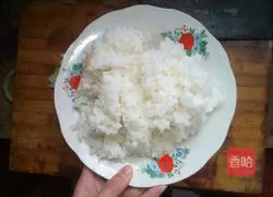 Illustration of how to make sausage fried rice 2