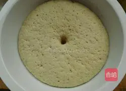 Illustration of how to make millet flour jujube cake 4