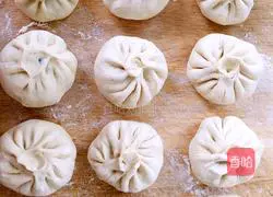 Illustration of how to make leek and egg buns 11