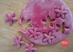 Illustration of how to make small dough cakes 6