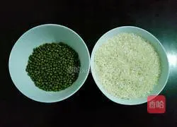 Illustration of how to make mung bean braised rice 1