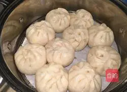 Illustration of how to make bean and meat buns 14