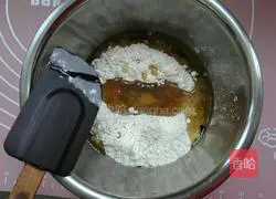 Fresh Rose Cake Recipe Illustration 4