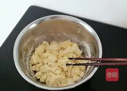 Milk Illustration of how to make fragrant egg dough coconut pancake 3