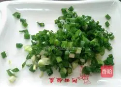 Illustration of how to make noodles with beans and eggs 3