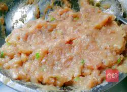 Illustration of how to make Chives and Kuilong Fish Patties 3