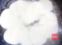 Cold dumpling wrappers Illustration of how to do it 1