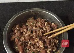 Illustration of how to make meat buns 2