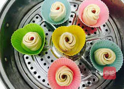 Illustration of how to make wheat germ flower steamed buns 9