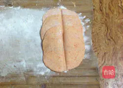 Illustration of how to make carrot and rose steamed buns 8