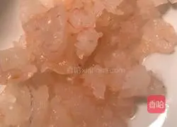 Three fresh cabbage fillings Illustration of how to make dumplings 1