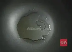 Illustration of how to make golden steamed bun slices 3