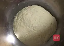 Illustration of how to make steamed buns stuffed with chives and eggs 3