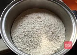 Illustration of how to make large dumplings 2