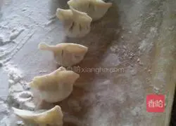 celery Illustration of how to make dumplings 5