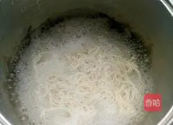 Illustration of how to make tomato fried noodles 6