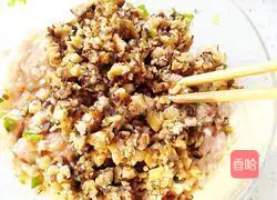 Illustration of how to make pot stickers and dumplings 6