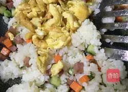 Egg Fried Rice Illustration of how to do it 7