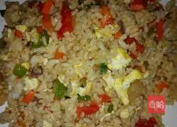 Illustration of how to make colorful egg fried rice 10