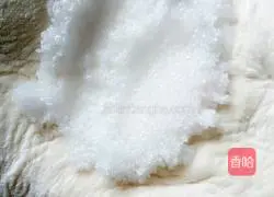 Illustration of making dough sugar cakes 11