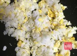 Home-style egg fried rice recipe 4