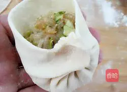 Illustration of how to make pork vermicelli buns 11