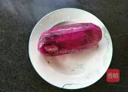 Illustration of how to make purple sweet potato dumplings 1